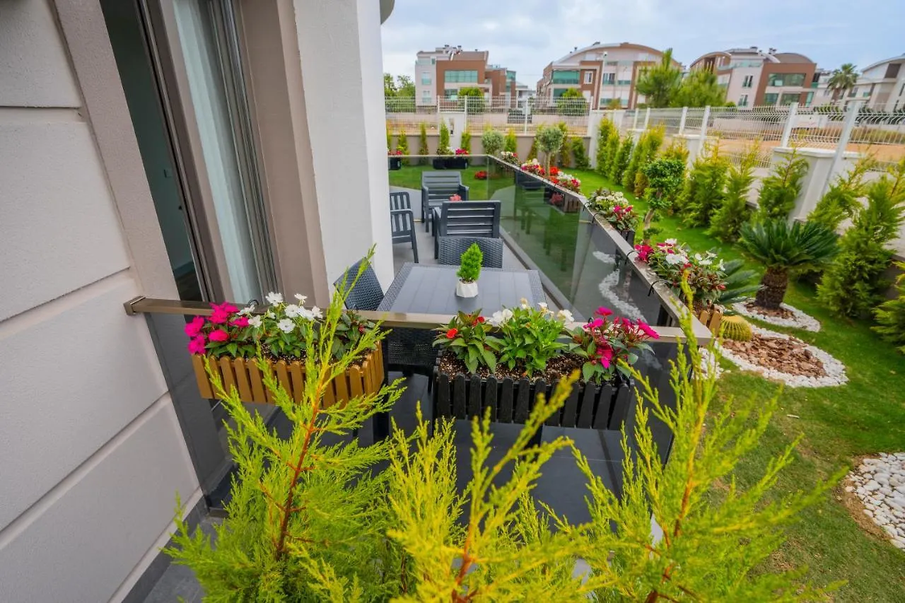 Lara Marine Homes Antalya 0*,